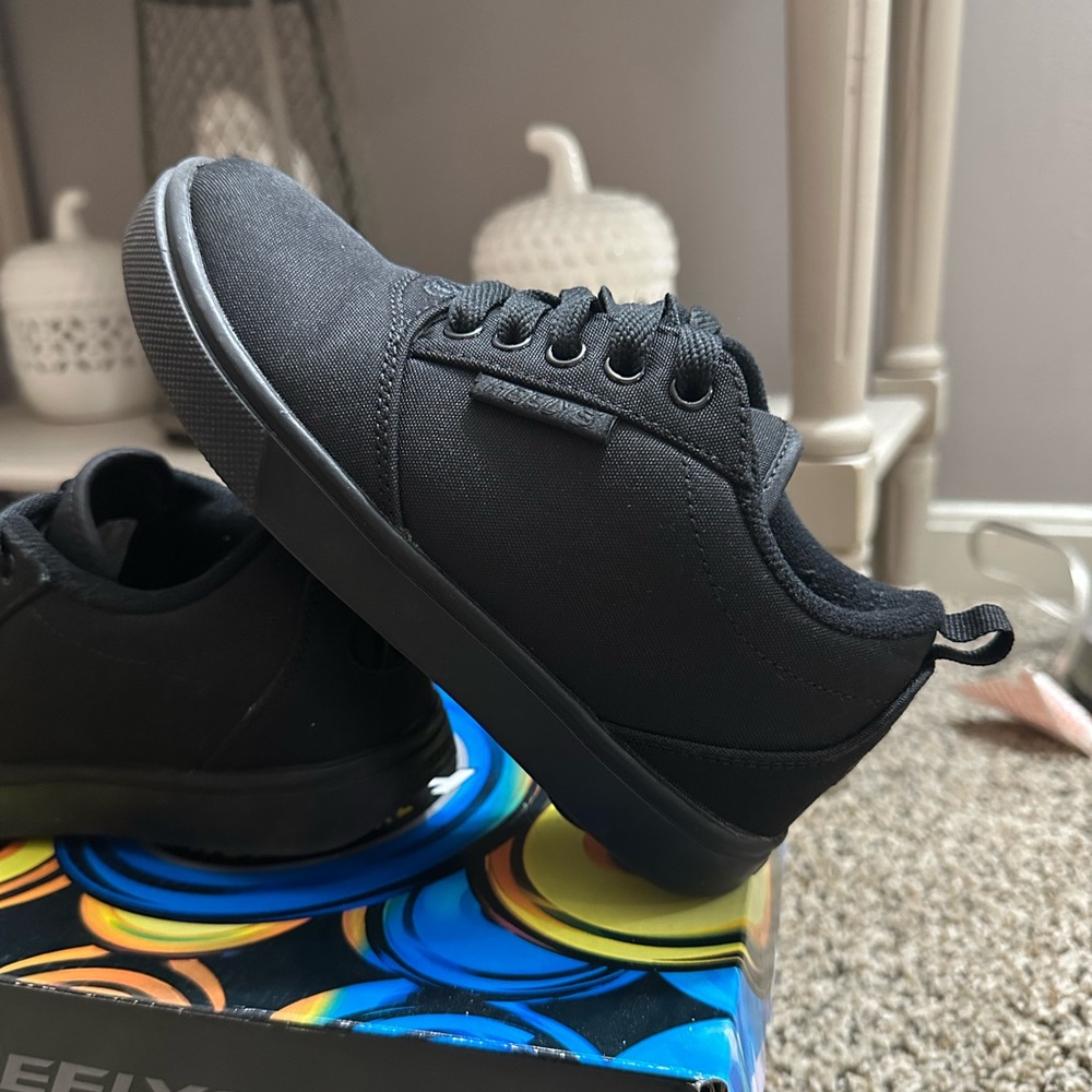 Heelys Size 1